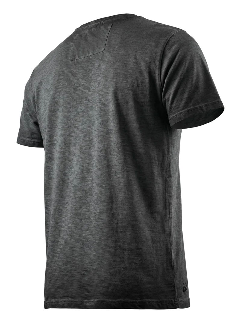 MODELL: BERNHARD
