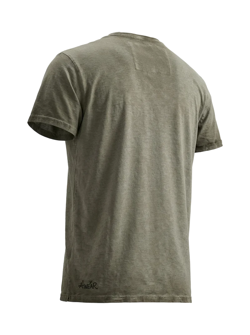 MODELL: BARNY