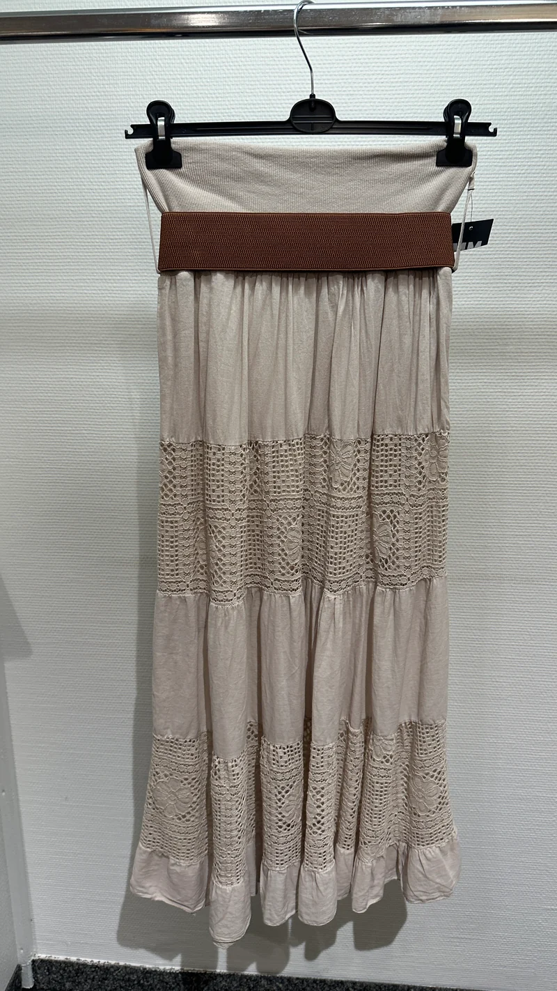 Rock beige mit Gürtel