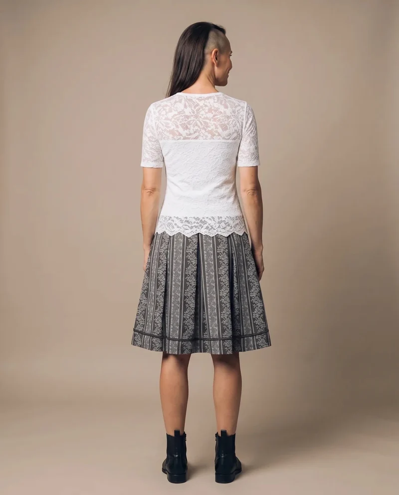 MODELL: BONITA
