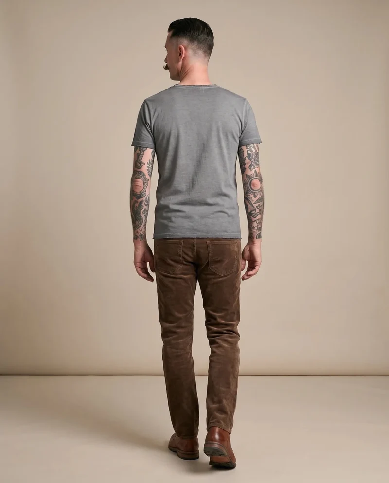 MODELL: WAHRE LIEBE