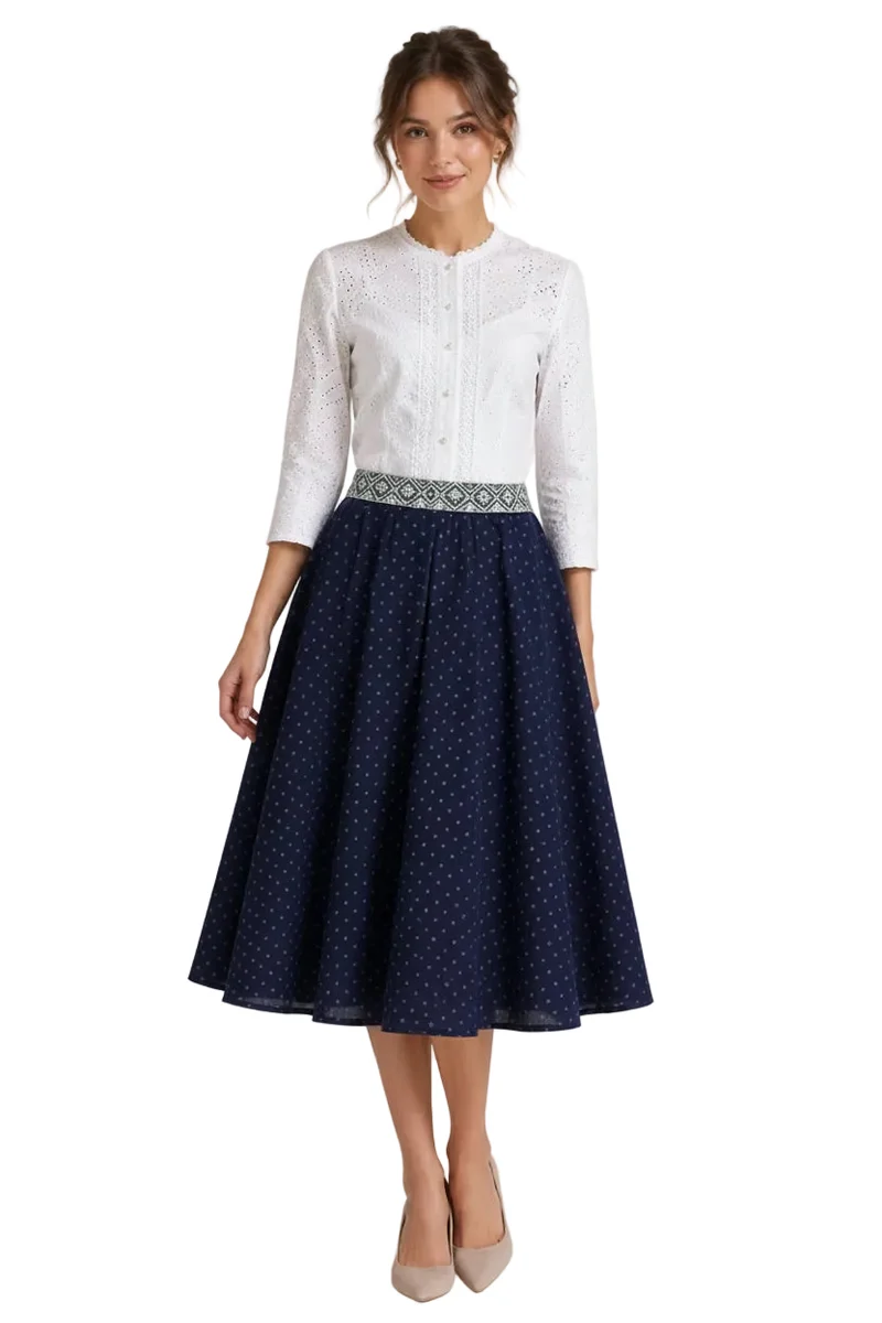 Bestickter Dirndl-Body mit Stehkragen und Spitze