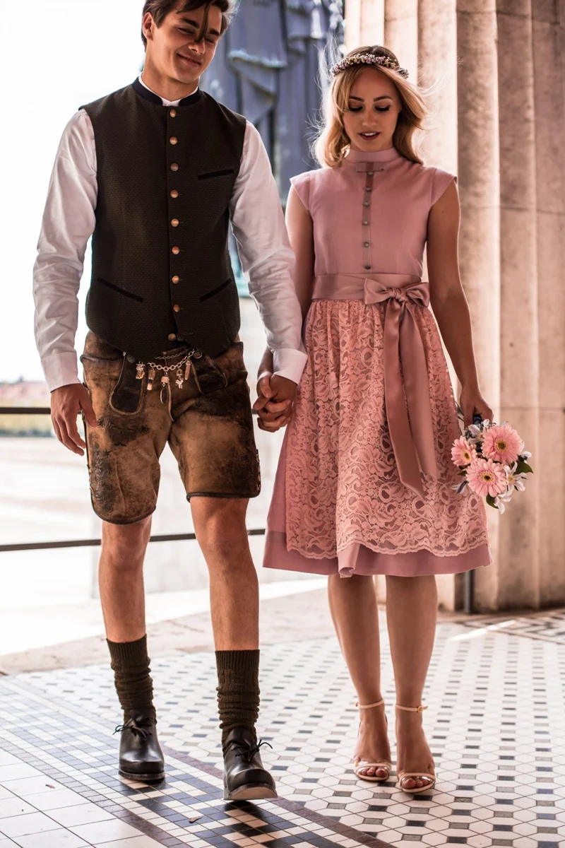 HOCHZEITSDIRNDL LACE AND BOW BLEU