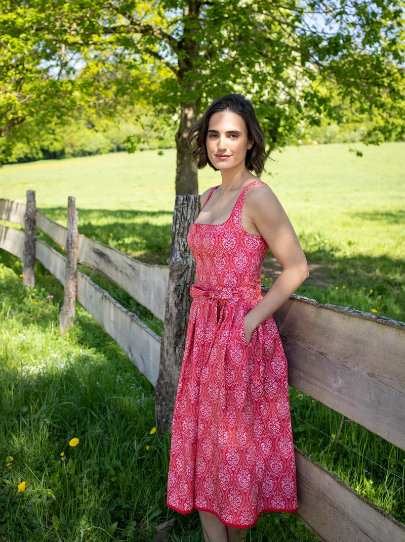 Sommerliches Trägerkleid aus Baumwolldruck