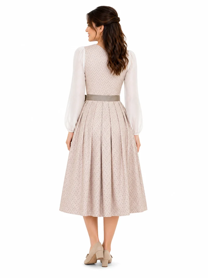 Dirndl aus Jacquardstoff mit Streifenschürze