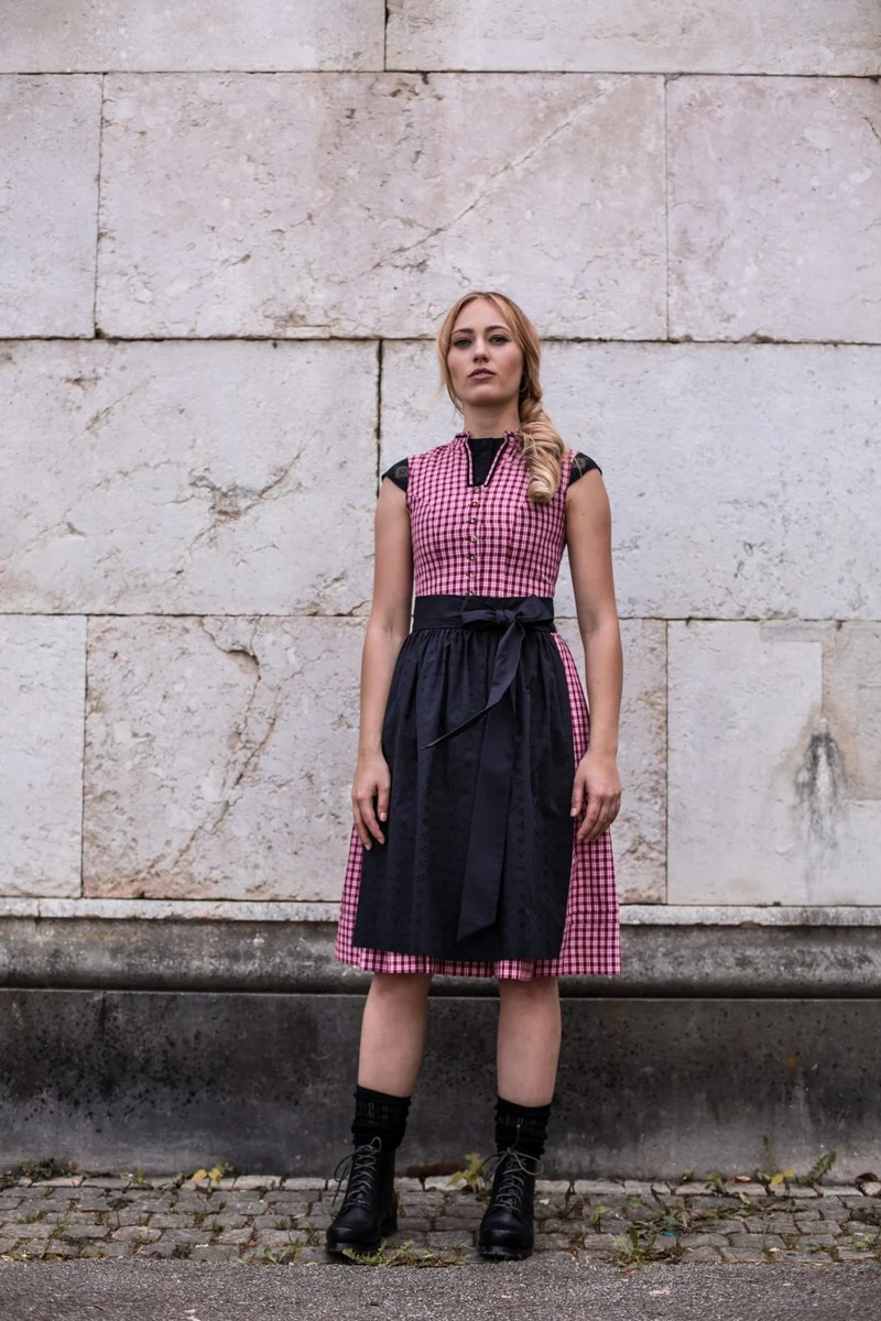 BW DIRNDL VINTAGE KARO STEHKRAGEN ROT/SCHWARZ