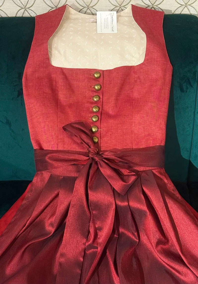 Dirndl Goldstich rot/bordeaux 70cm