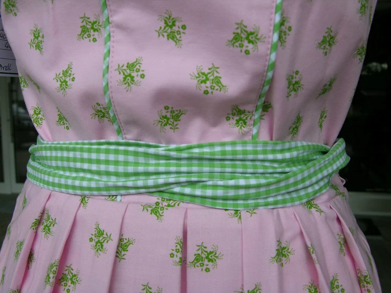Dirndl Trachten Stil, Waschdirndl, grün, rosa, Midi 60 cm, Gr. 34