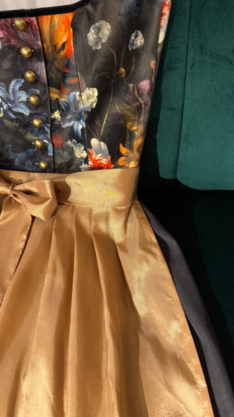 Dirndl Goldstich Samt Blumen schwarz/grau/gold 65cm