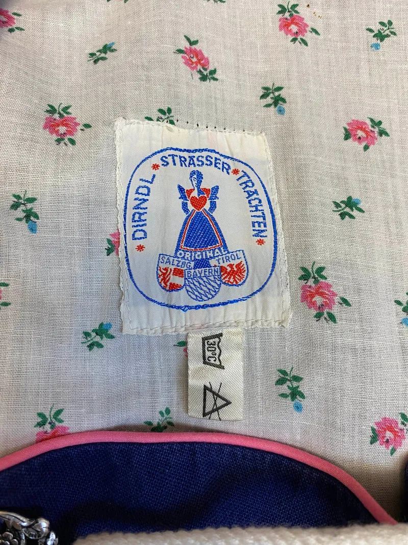 Vintage Salzburger Dirndl Gr. 36 – Blau mit Schnürung, Bluse & rosa Schürze