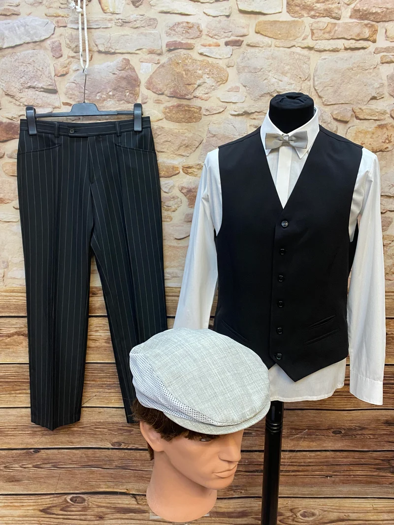 20er Jahre Herren Outfit Gr. 46 – Nadelstreifen & Weste