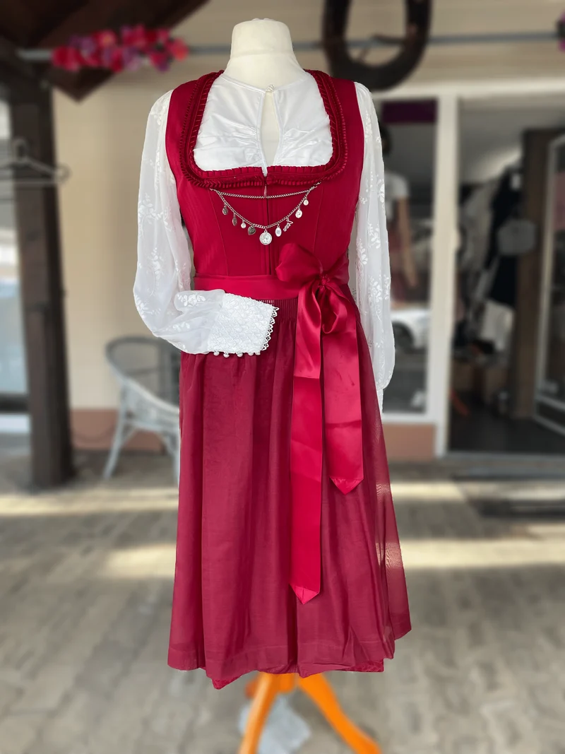 Dirndl Krüger Collections, Shiloh, 70 cm, rot mit Charivari, große Größen