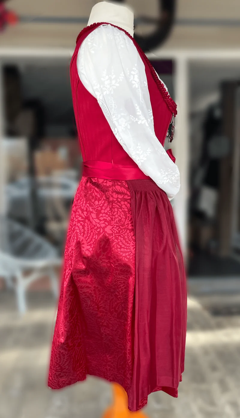 Dirndl Krüger Collections, Shiloh, 70 cm, rot mit Charivari, große Größen