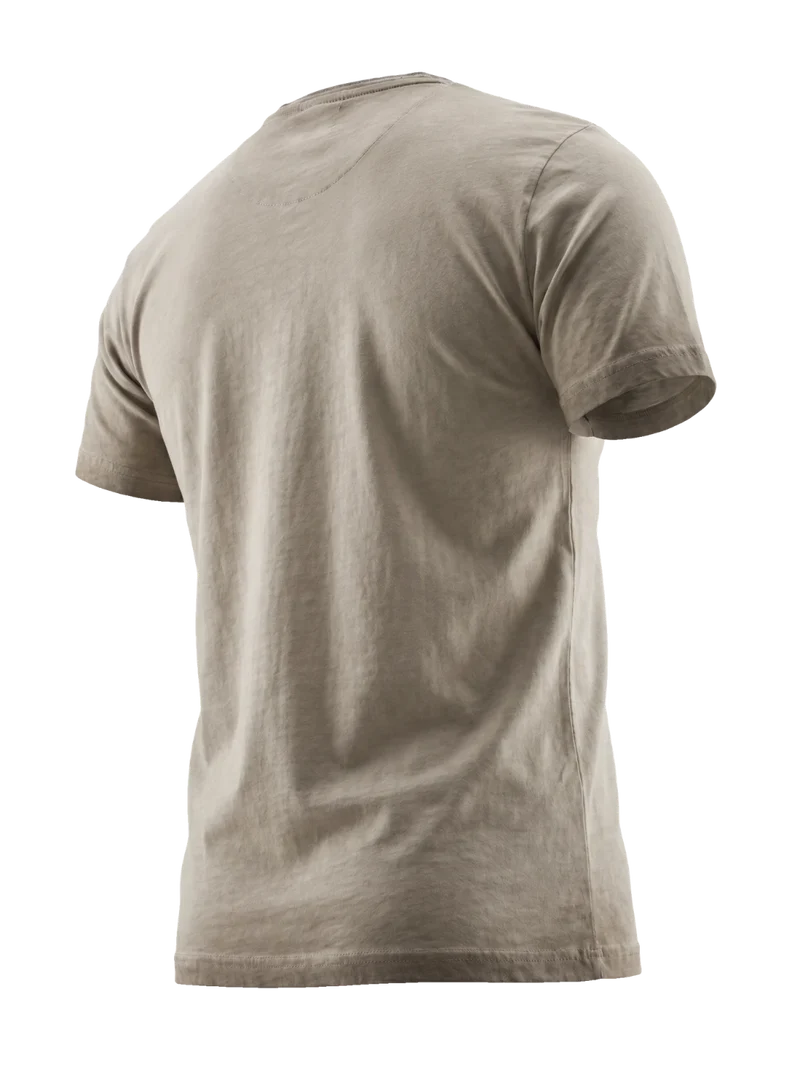MODELL: ALMONT