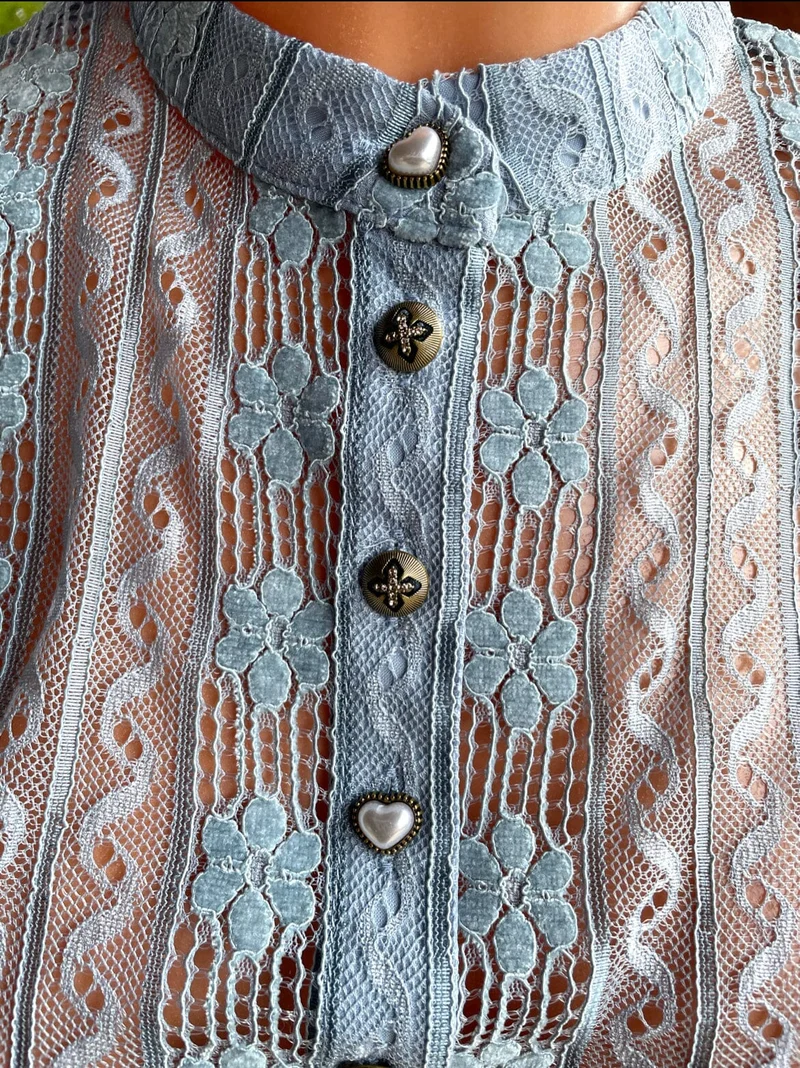 Dirndlbluse Krüger Madl, Lavina, hell blau, hochgeschlossen