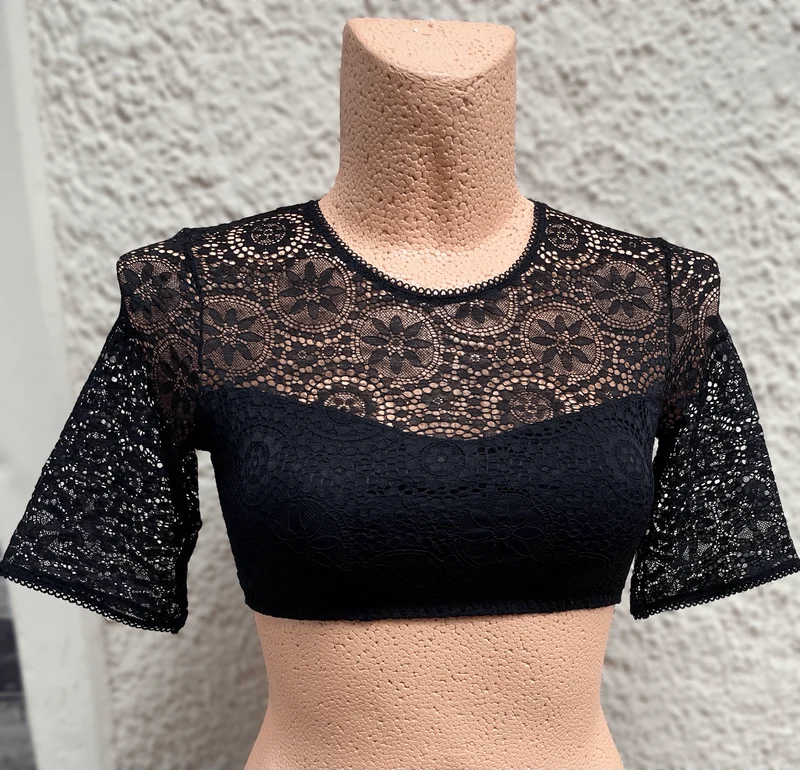 Dirndlbluse Nina von C., Miriam, schwarz, halbarm, hochgeschlossen, Blüten