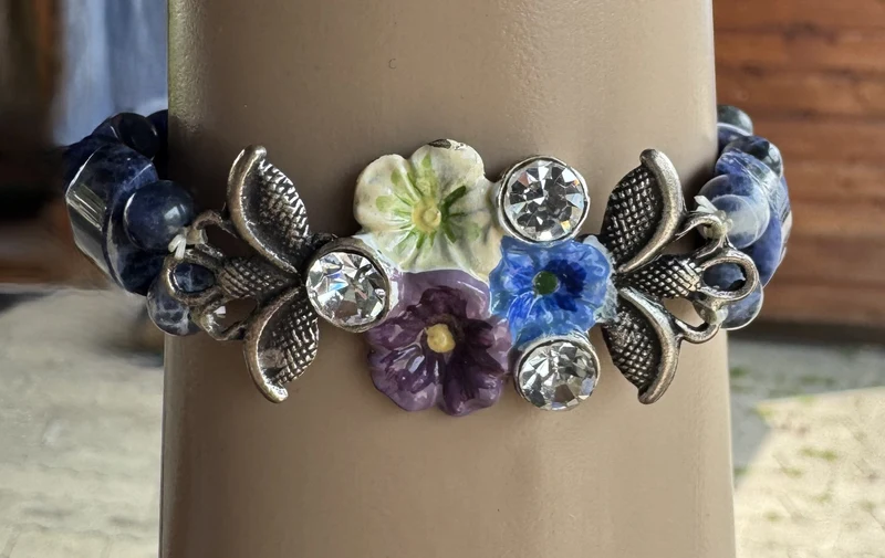 Trachten Armband, blau, Perlen, Steinchen, Blumen