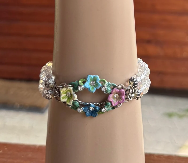 Trachten Armband, weiß, Perlen, Steinchen, Blumen