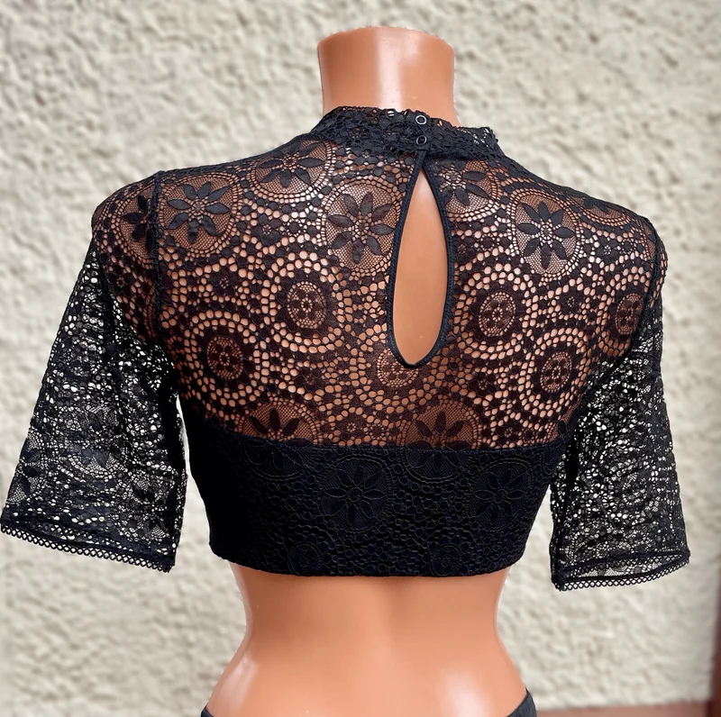 Dirndlbluse Nina von C., schwarz, halbarm, Maria, hochgeschlossen