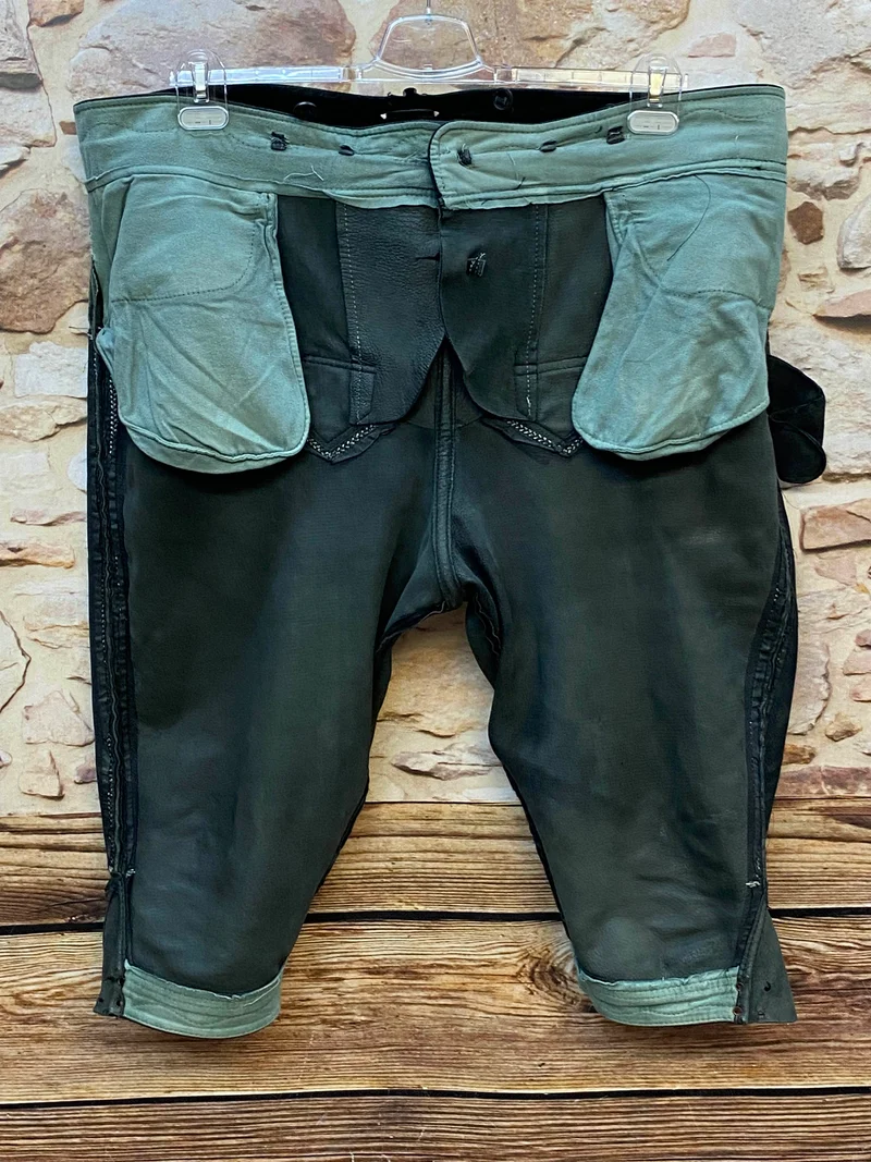 Vintage Trachten Lederhose Kniebund Schwarz – Gr. 58 – Beckert Modell