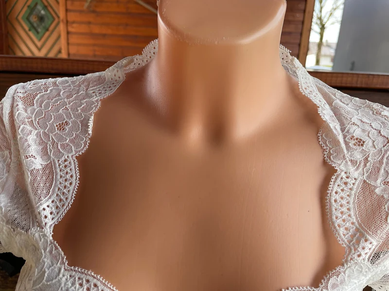 Dirndlbluse Nina von C., Sybille, champagner, kurzarm, Blüten