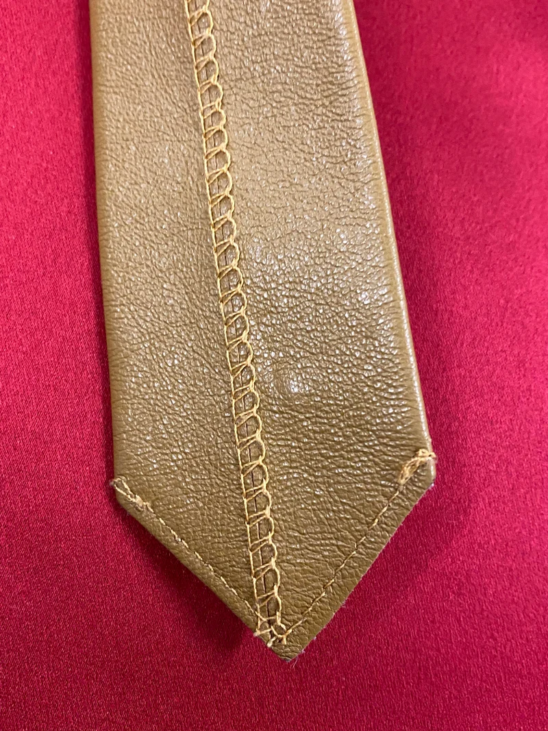 Vintage Lederkrawatte Ocker Beige – Retro Herren Accessoire