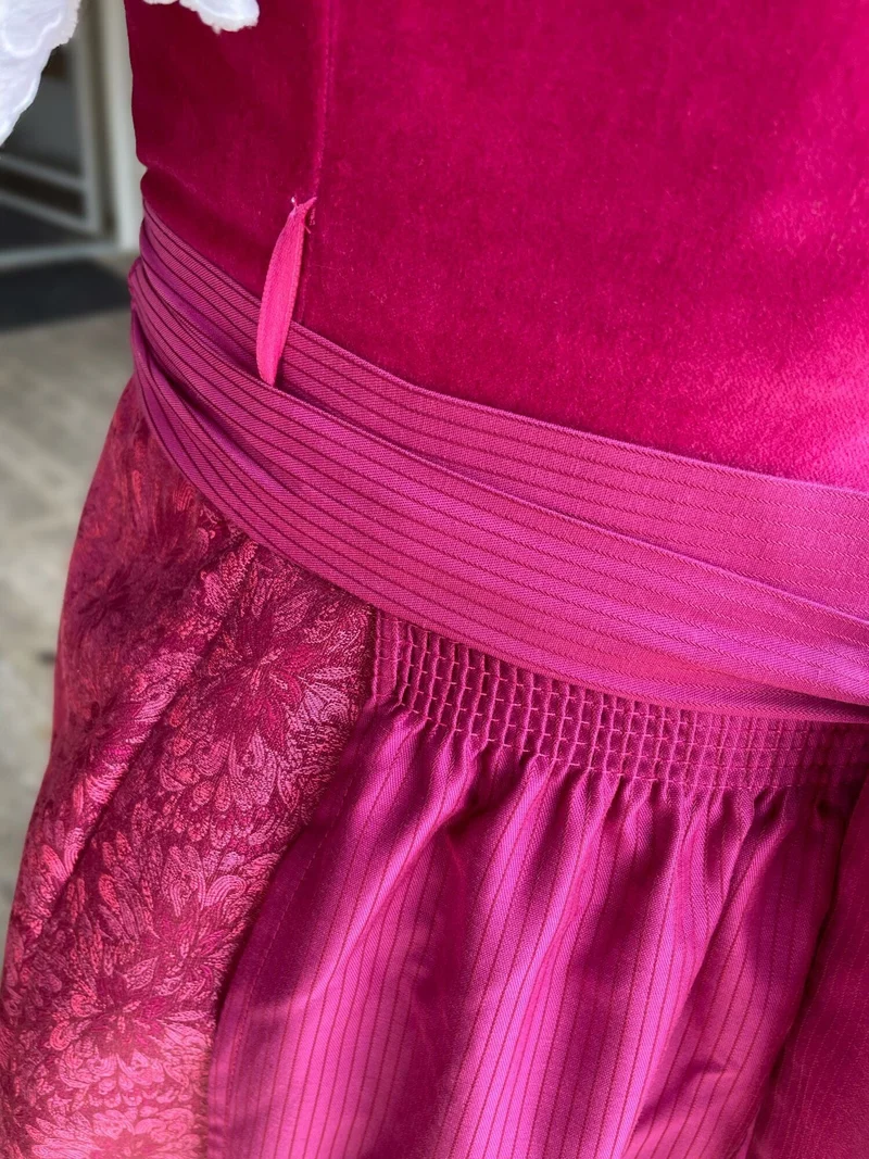 Dirndl Alpenfee, Zazu, Samt pink 75 cm, Große Größen