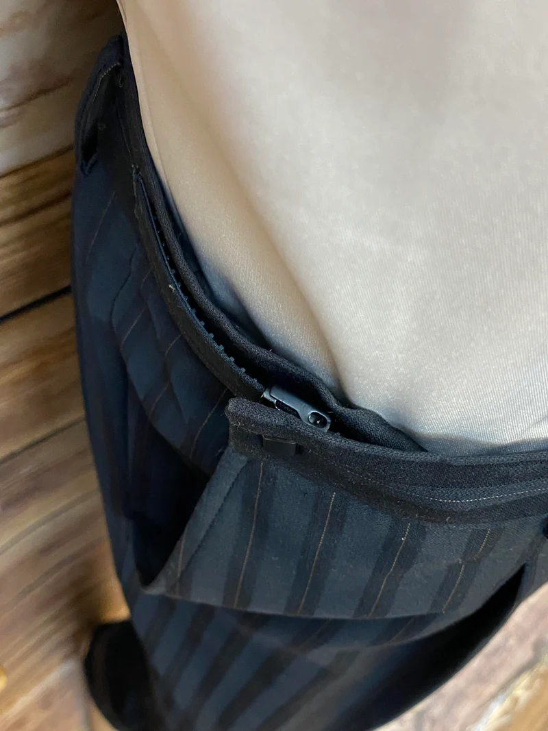 20er Jahre Herren Outfit Gr. 54 – Hemd, Hosenträger & Schiebermütze