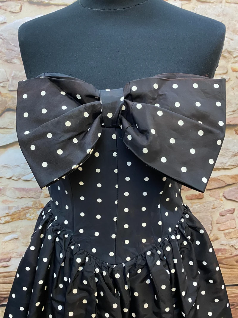Rockabilly Kleid Schwarz Weiß Gr. 34 – gepunktetes Bandeaukleid mit großer Schleife