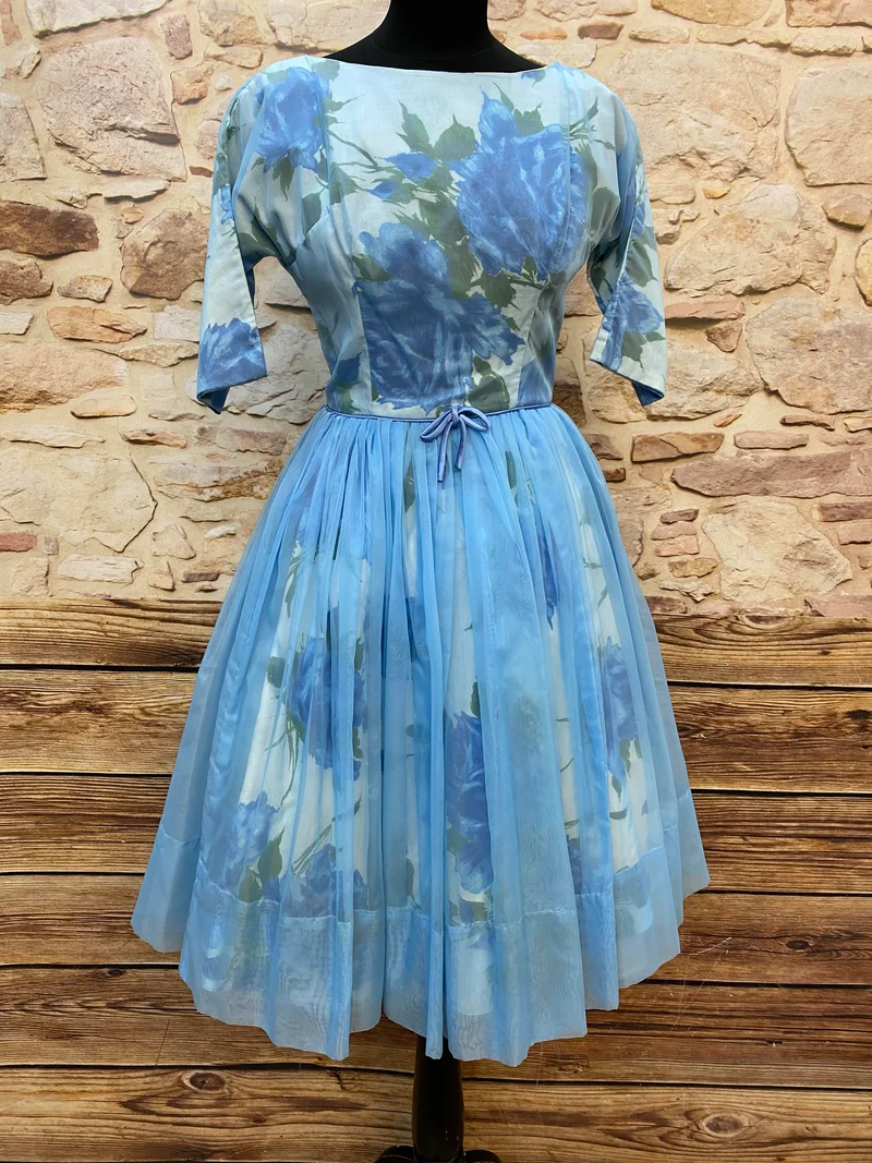Original Vintage 50er Jahre Kleid Hellblau Gr. 32/34 – handgefertigtes Blumenkleid mit Tüllrock
