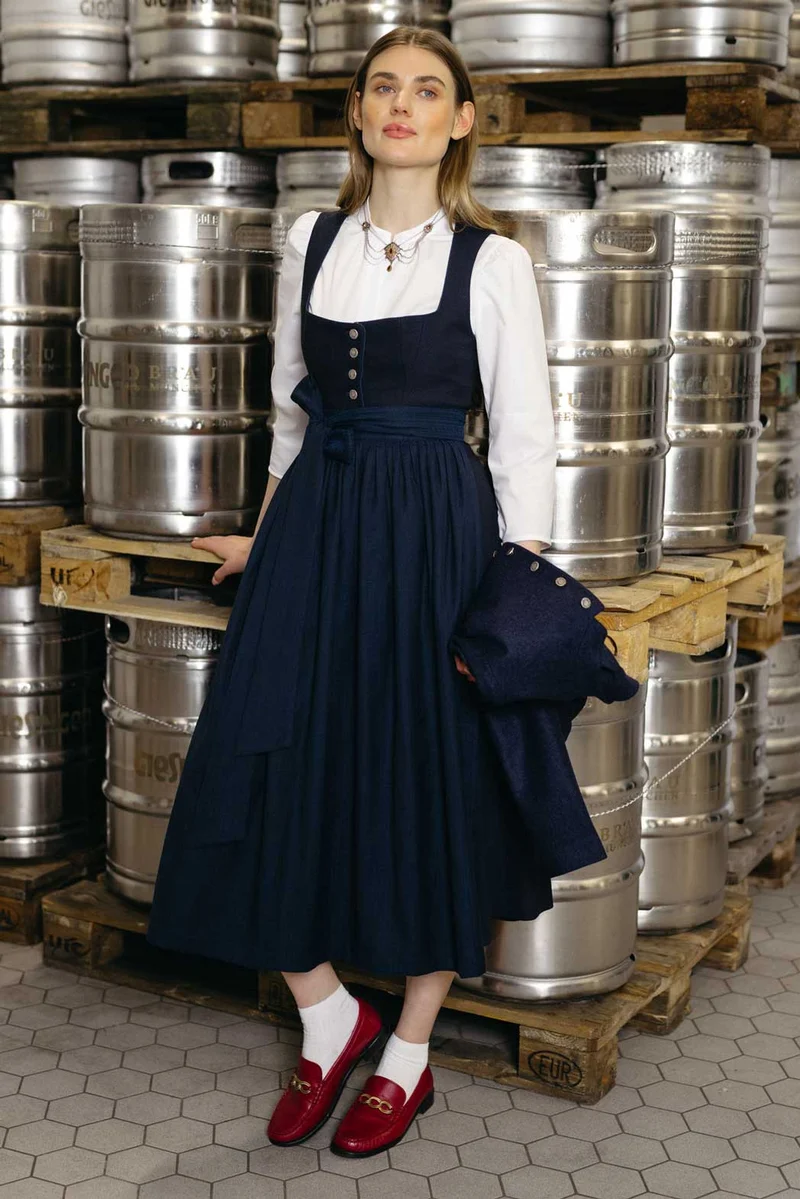 Dirndl Klara Blau (lang)