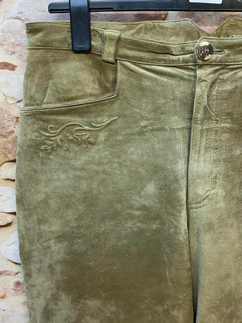 Lange Trachten-Lederhose von Landhaus C&A in Olivgrün