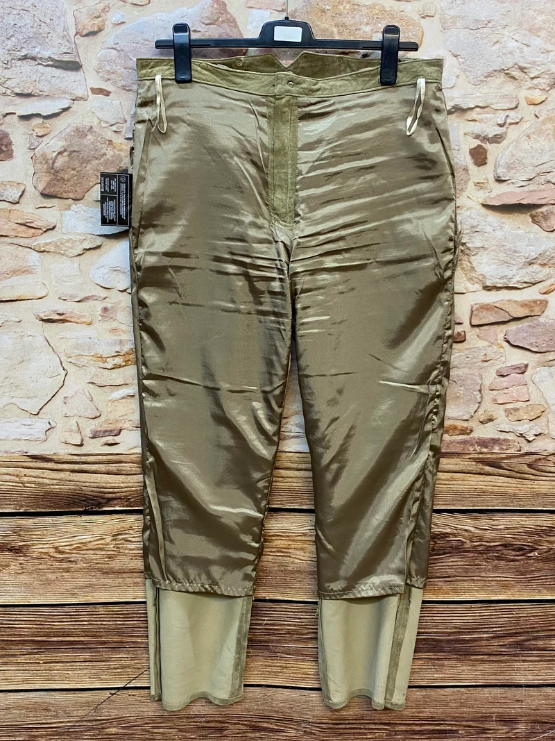 Lange Trachten-Lederhose von Landhaus C&A in Olivgrün