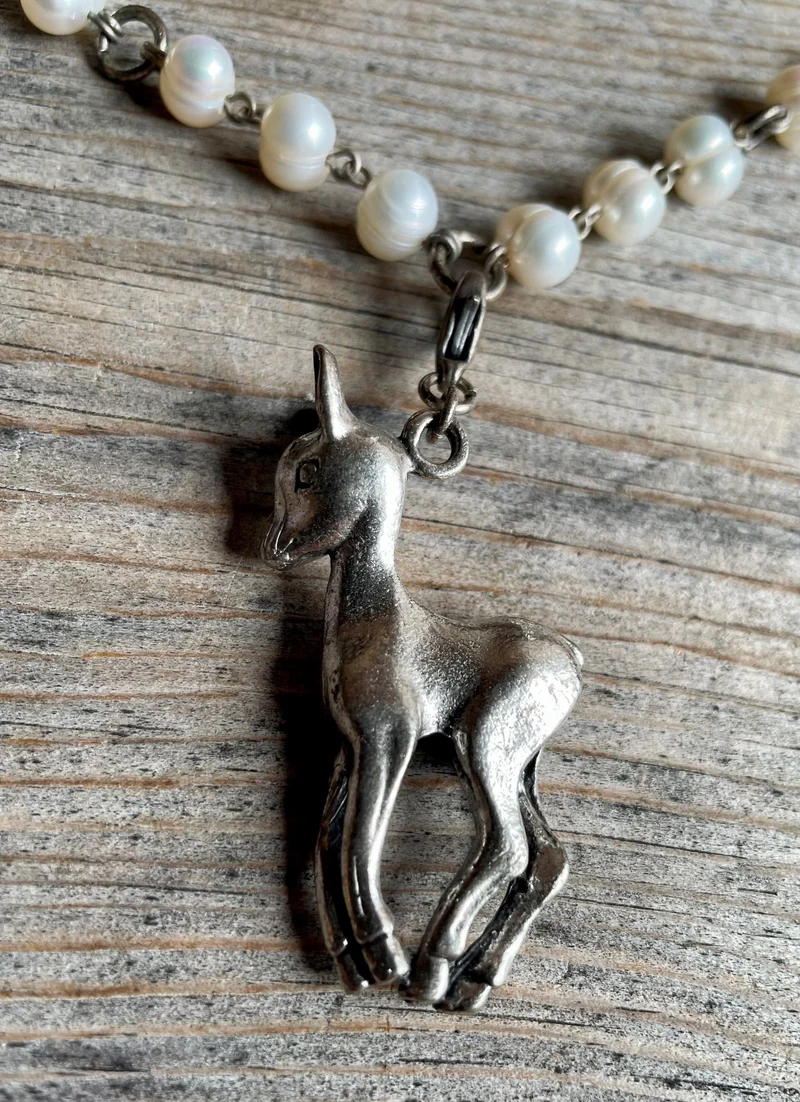 Trachten Kette Collier, Süßwasser Perlen, Reh