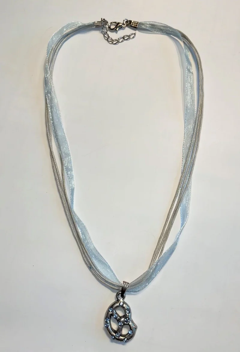 Trachten Kette mit Breze und Strass, verschiedene Farben