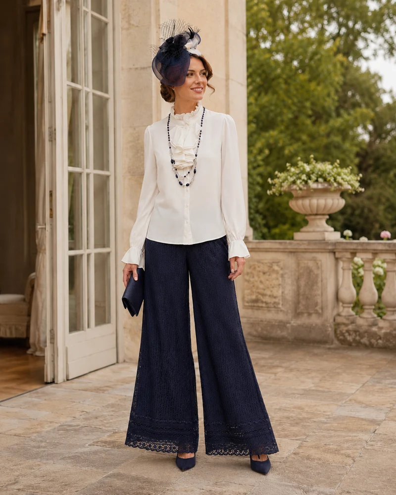20er Jahre Damen Outfit Gr. 42 mit Marlenehose, Rüschenbluse und Fascinator