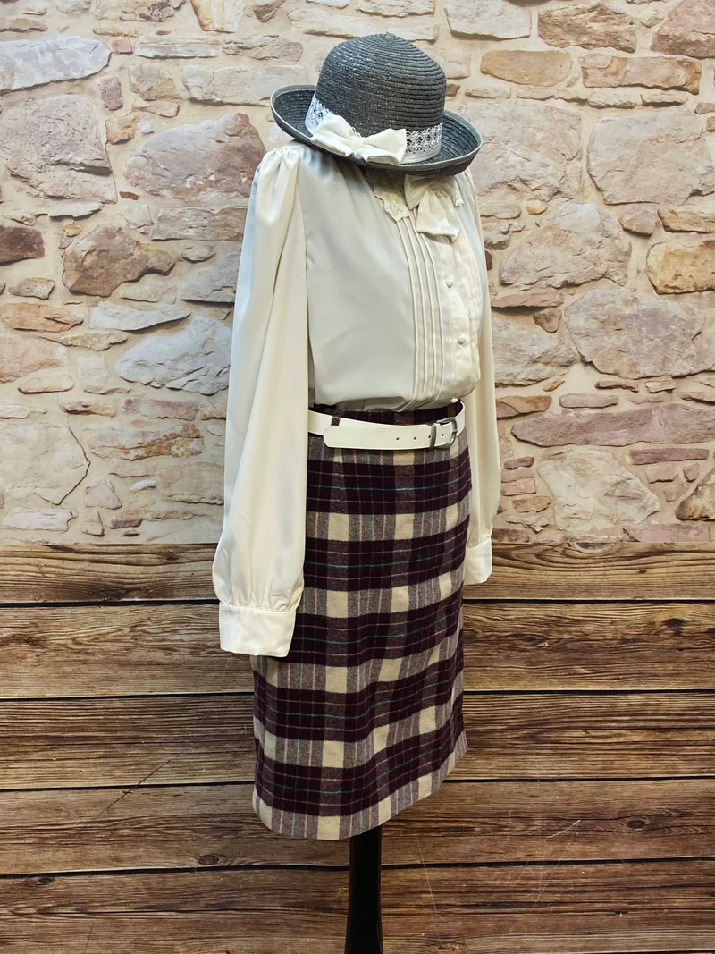 Damen Vintage Kostüm Gr. 46 im Edwardian-/Oldtimer-Stil mit Karorock, Bluse und Strohhut