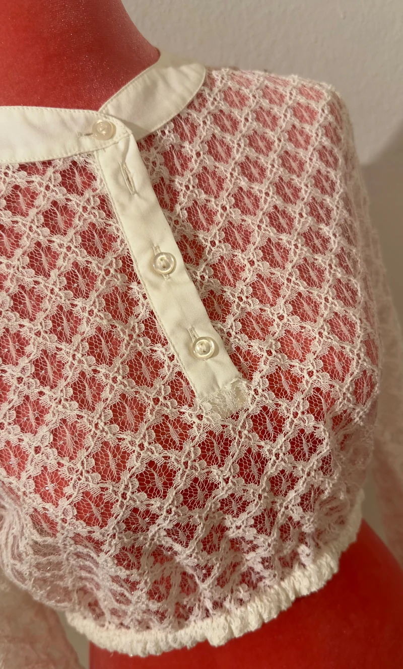 Dirndlbluse Monja Melega creme