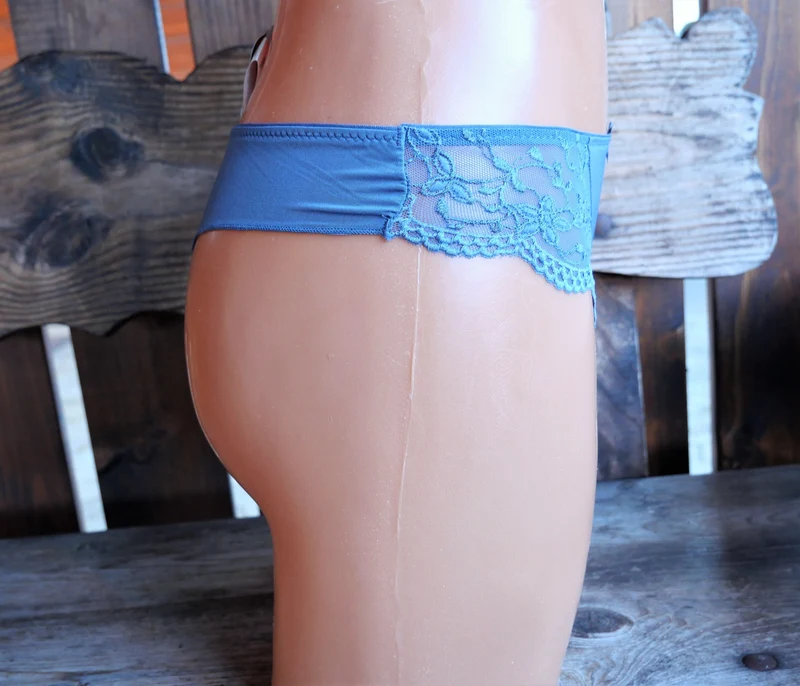 String, Nina von C., blau, Spitze