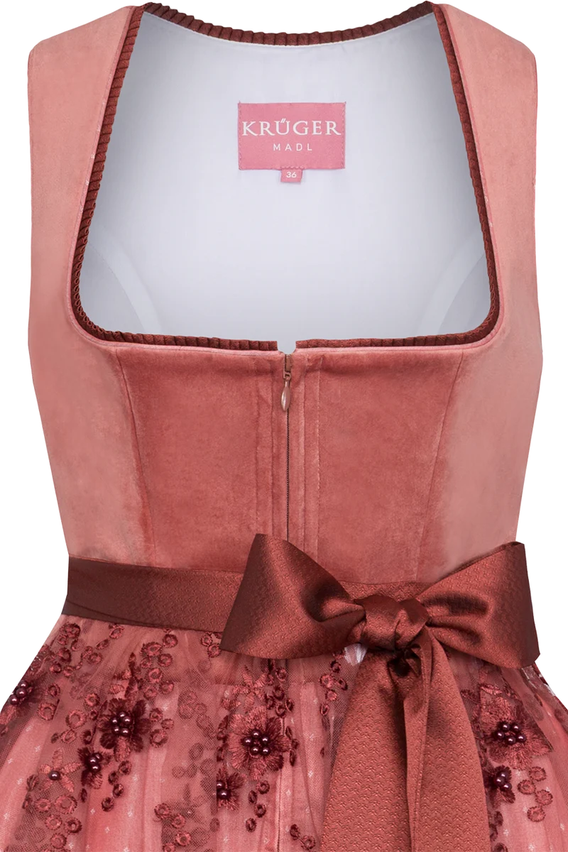 Mini-Dirndl mit Samt und transparenter Schürze