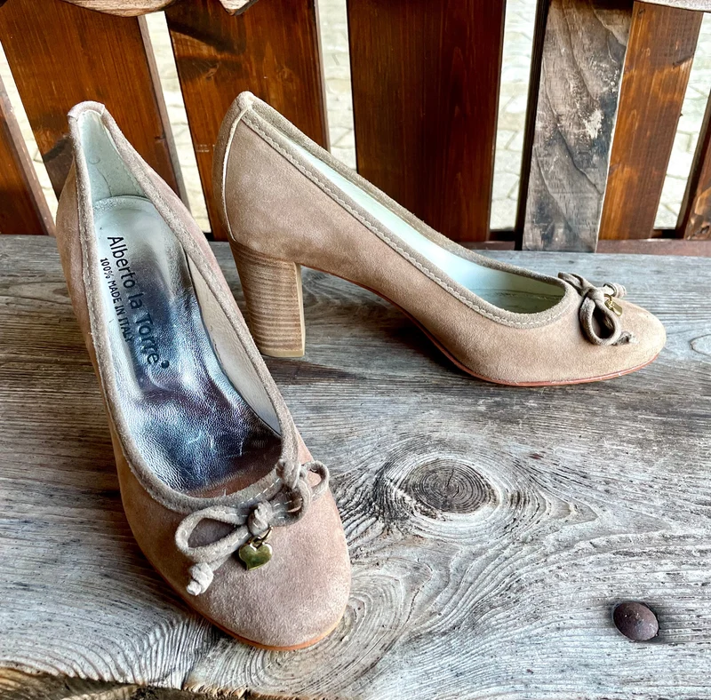 Pumps, Alberto la Torre, Schuhe, Velourleder, beige, taupe, Gr. 41