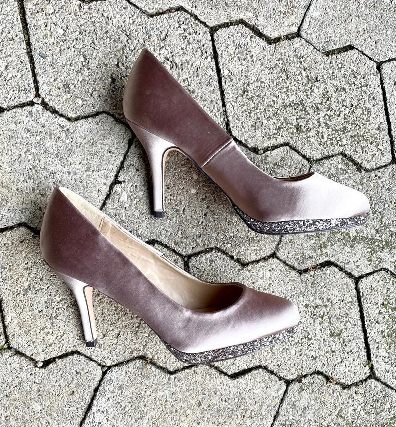 Pumps, The essence Menbur Schuhe, Satin taupe, gold