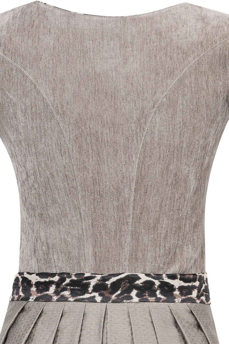 Samtdirndl 70cm mit abnehmbaren Flügelärmeln und Leoschürzenband - sand