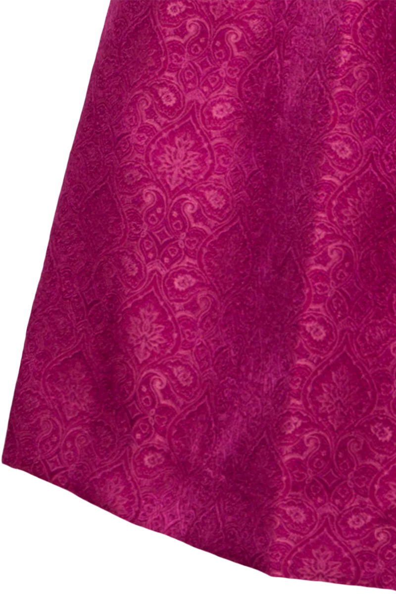 Midi-Samtdirndl mit Herzausschnitt