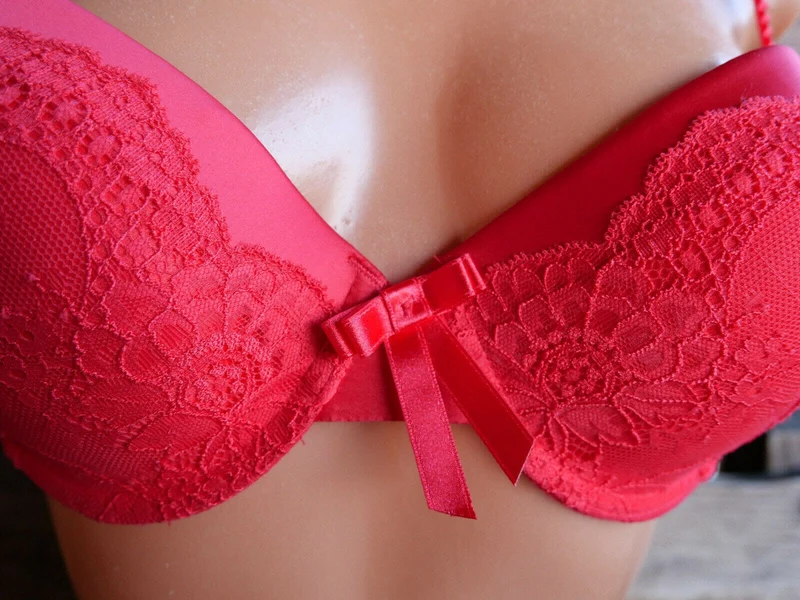 BH, After Eden, rot, Satin, Spitze, Push up