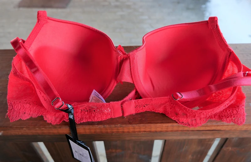 BH, After Eden, rot, Satin, Spitze, Push up