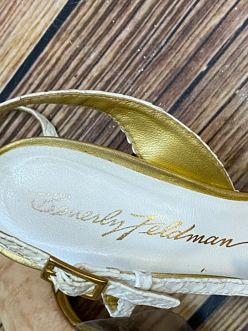 Vintage Schuhe Damen Gold Sandaletten Beverly Feldman Gr. 38