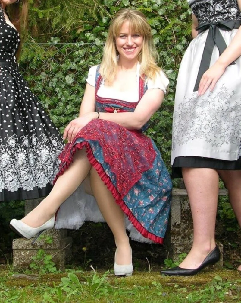 Dirndl Gwandlalm, Baumwolle, blau, rot, Spitze, Midi 60 cm