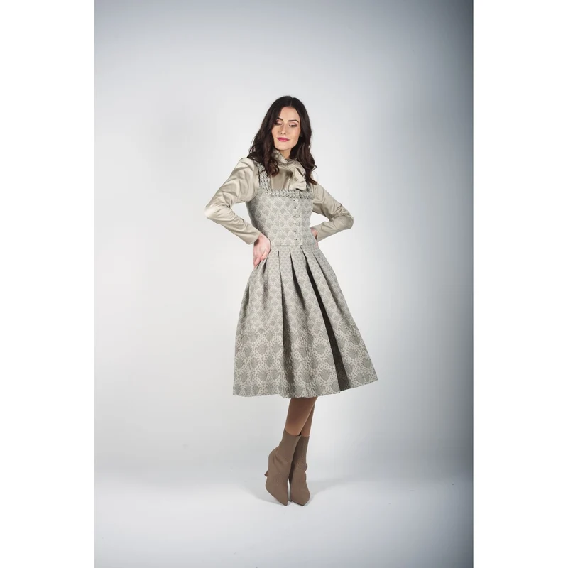 Kleid in champagne