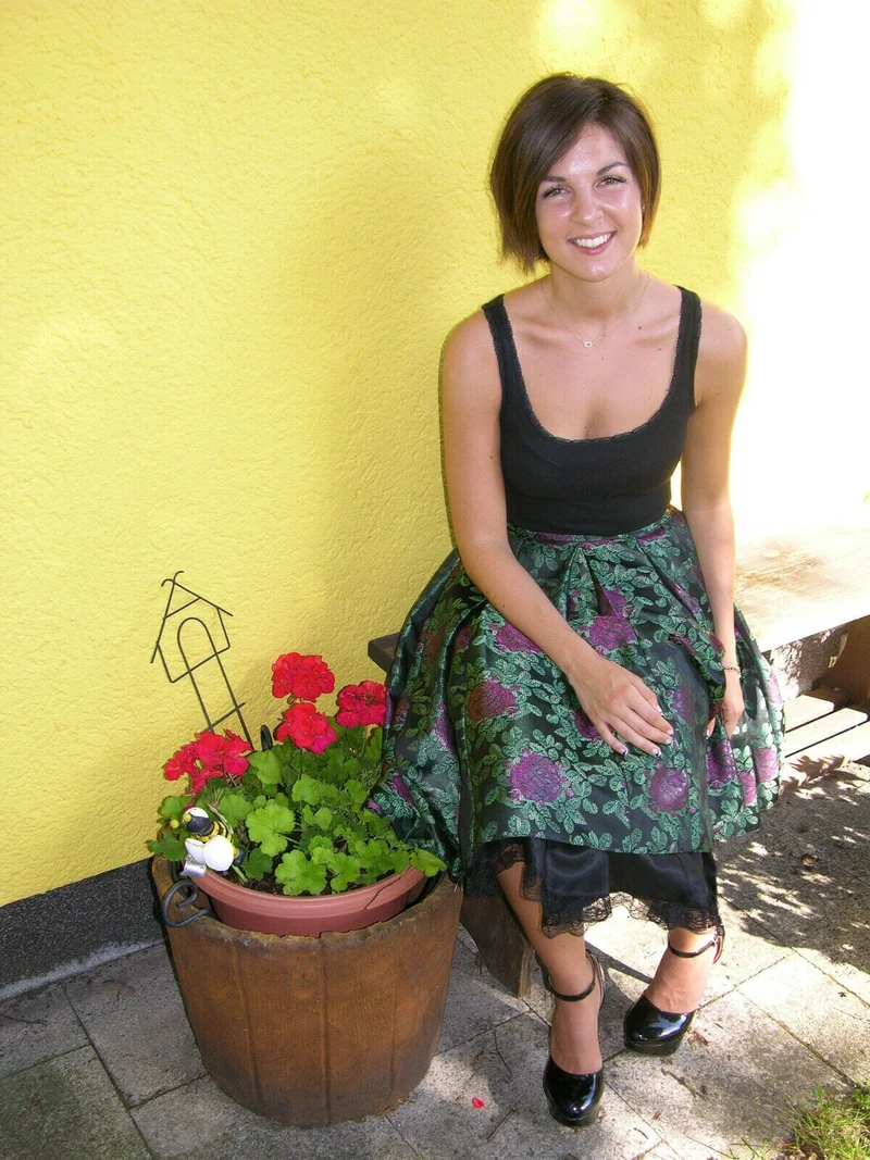 Trachten Rock Wiesnkönig, grün, pink, Midi 60 cm